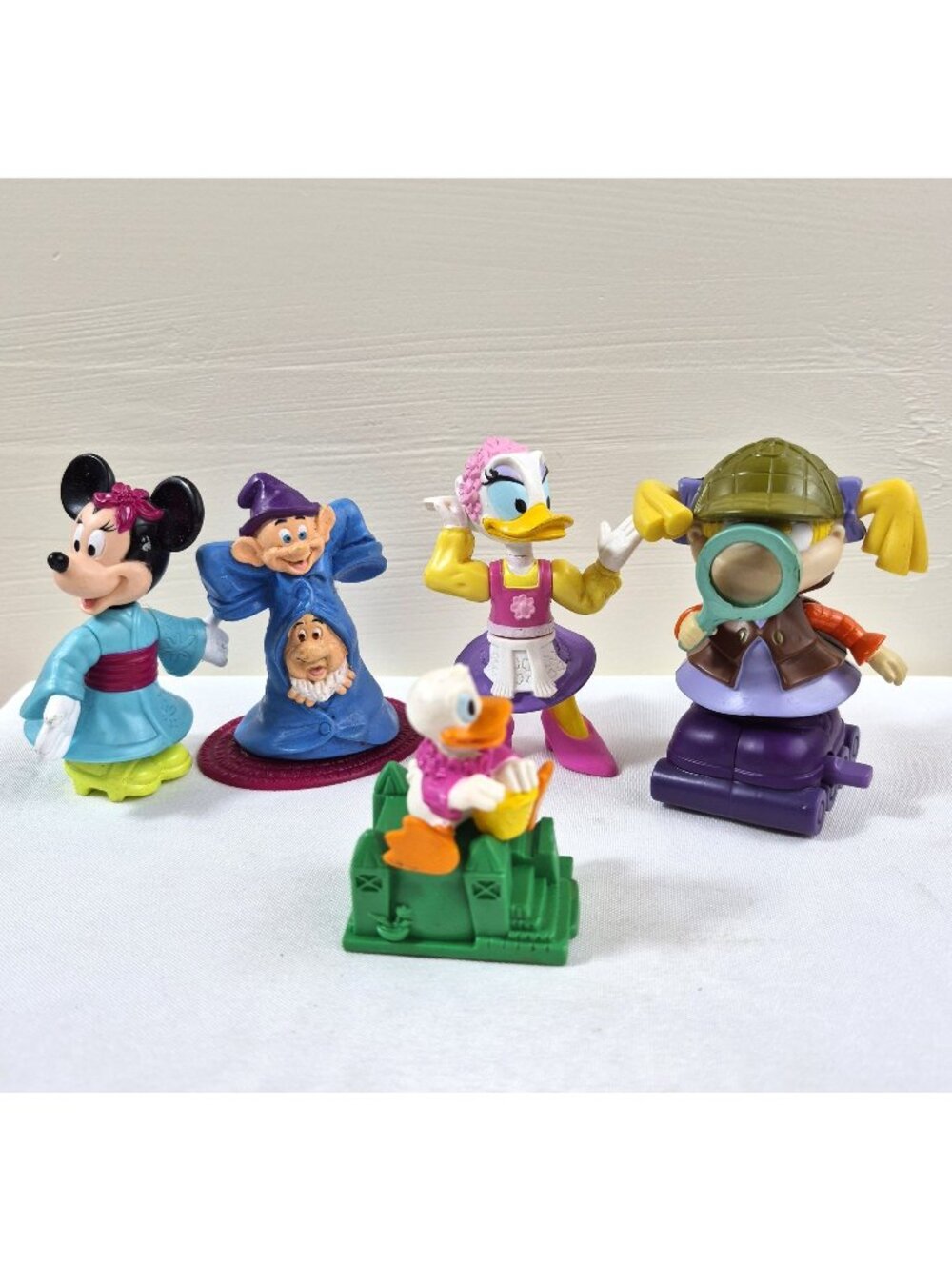 Disney Epcot Center Toy Lot Burger King Minnie Daisey Donald Kids Meal